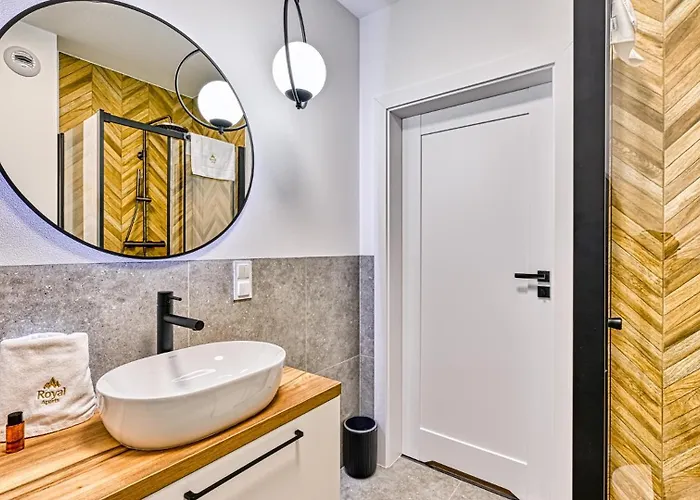 Belle View & - Centrum - By Royal Aparts 스클라르스카포렘바