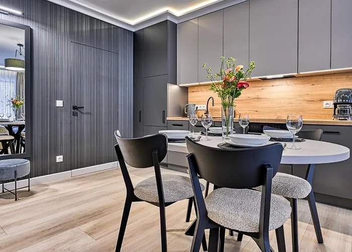 아파트 Belle View & - Centrum - By Royal Aparts 스클라르스카포렘바