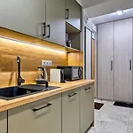 公寓 Belle View & - Centrum - By Royal Aparts 斯克拉斯卡波伦巴