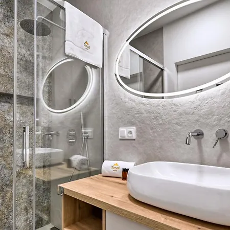 アパート Belle View & - Centrum - By Royal Aparts シクラルスカ・ポレンバ