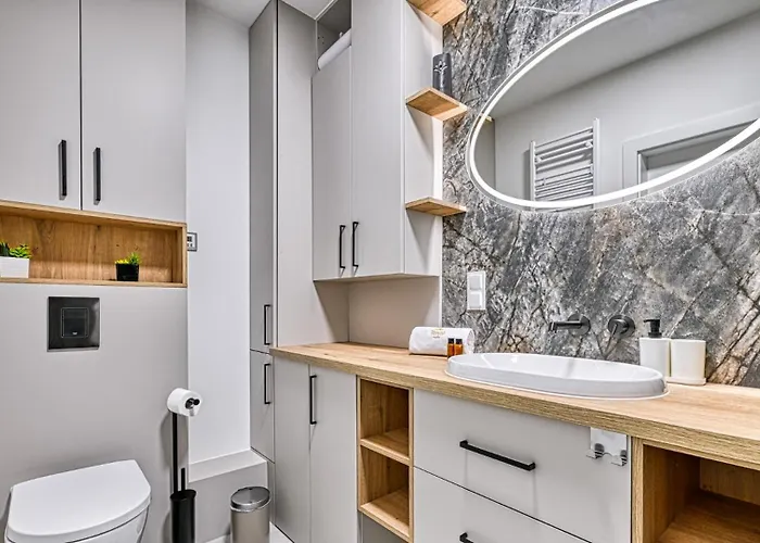 Belle View & - Centrum - By Royal Aparts